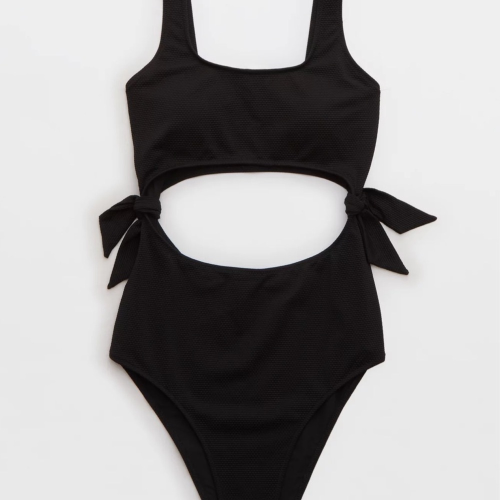 Aerie Black Tie-Side Sports Bra - Picture 3 of 9